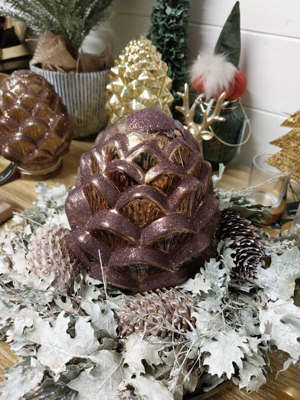 Bruine led denneappel