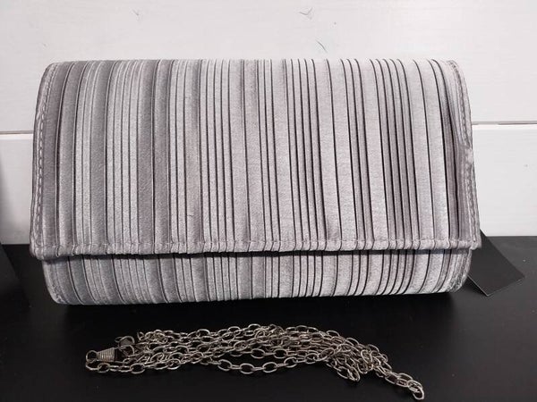 Zilveren clutch