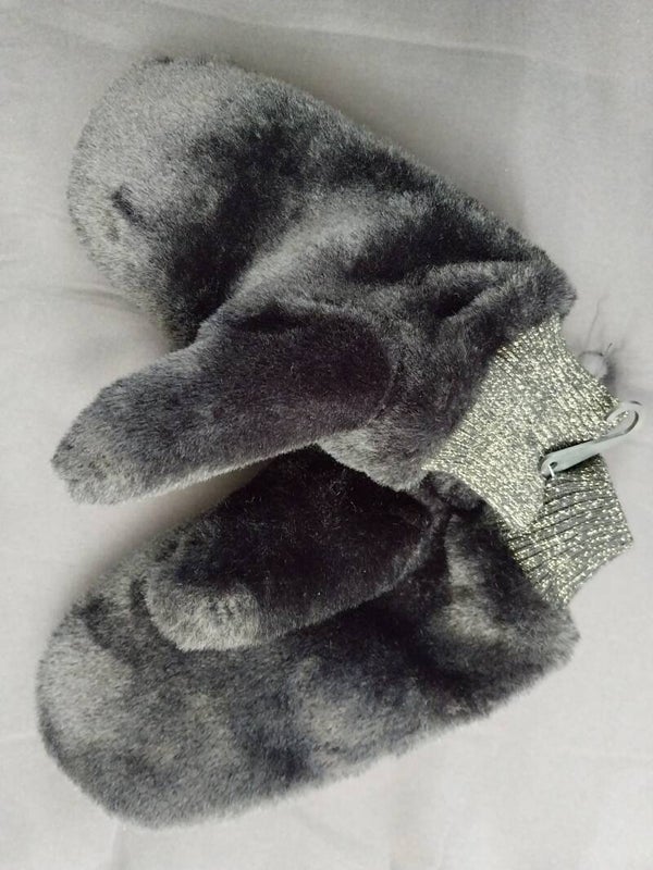 Fluffy wanten zwart
