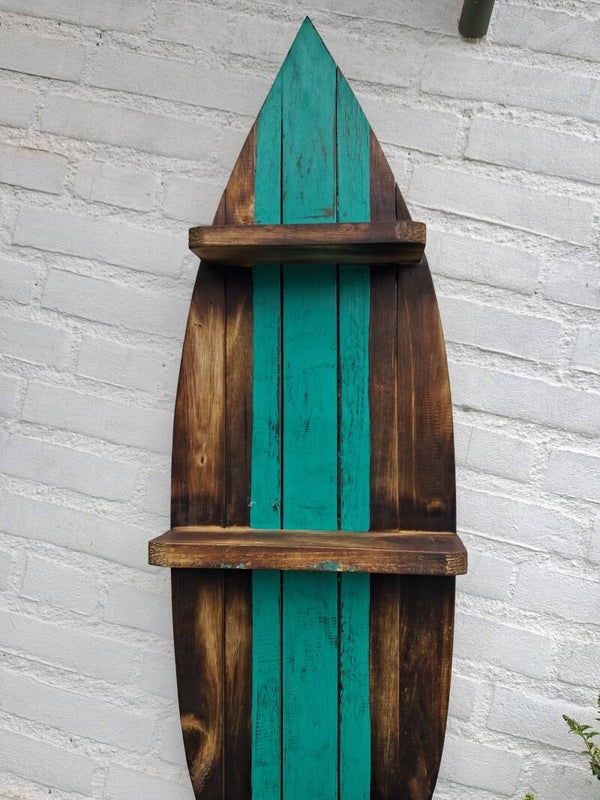 Surfboard shelf
