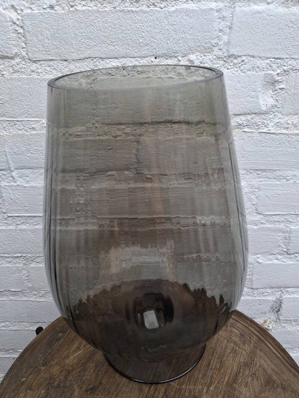 Glasvaas op voet grijs 31 cm