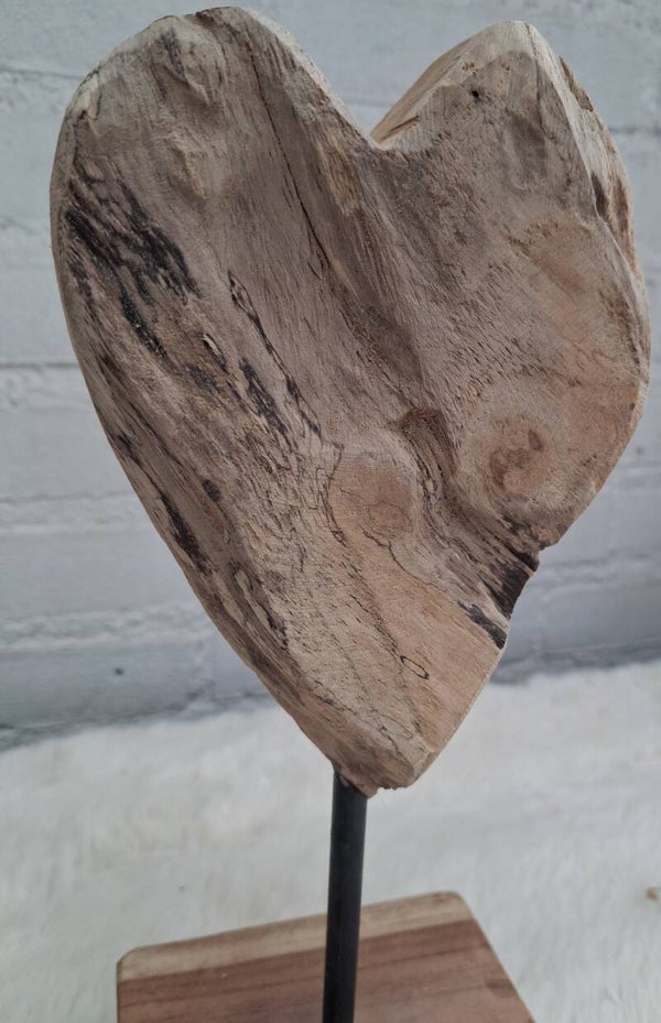 Teak houten hart op voet s