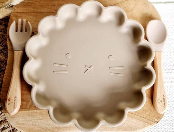 Beige bord Leeuw met bestek