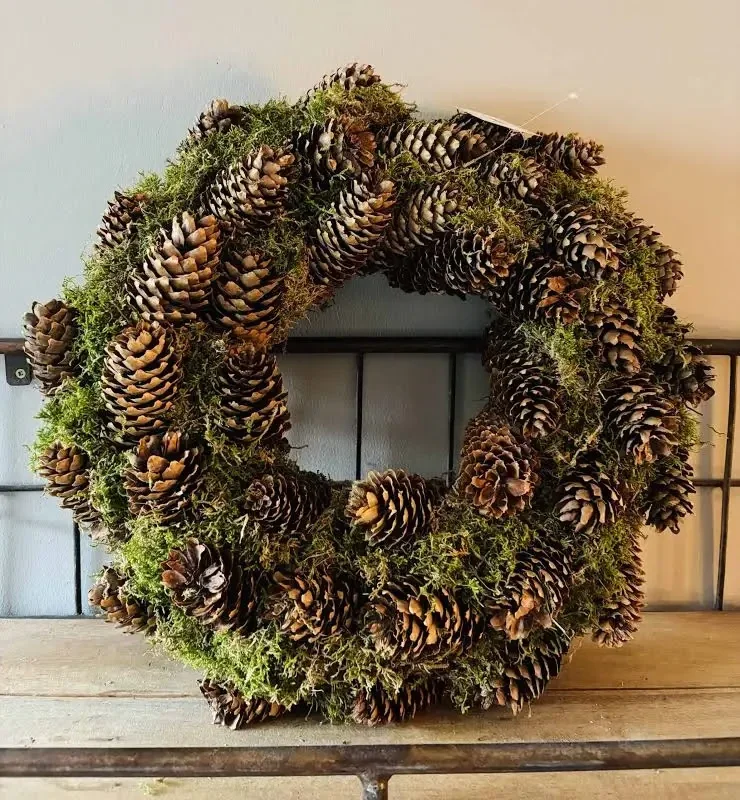 Krans mos denneappels 30 cm