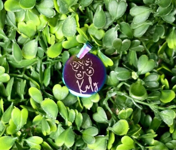 Médaille chien multicolore