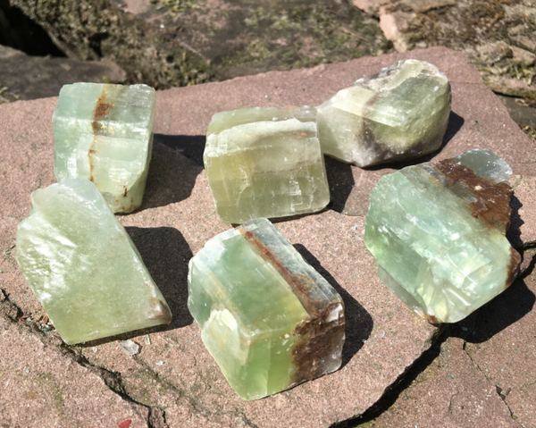 Groene Calciet ruw 30 - 50 gram