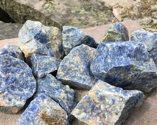 Sodaliet ruw 50 - 70 gram