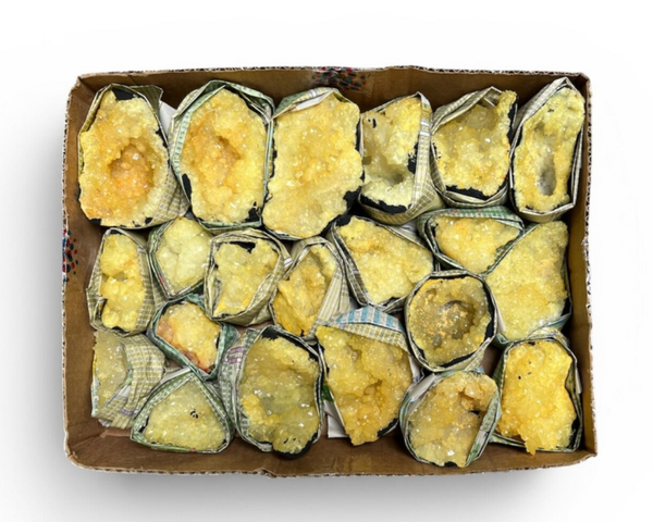 Verkoopdoos 13 Geode Marokko geel (ingekleurd)