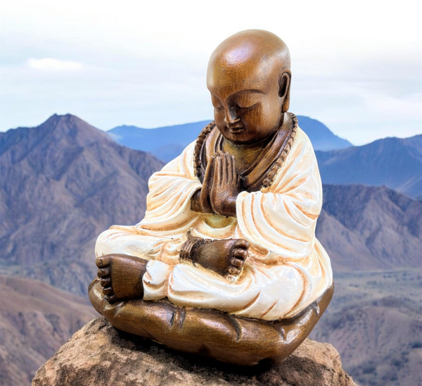 Biddende Shaolin Boeddha wit ca. 23 cm