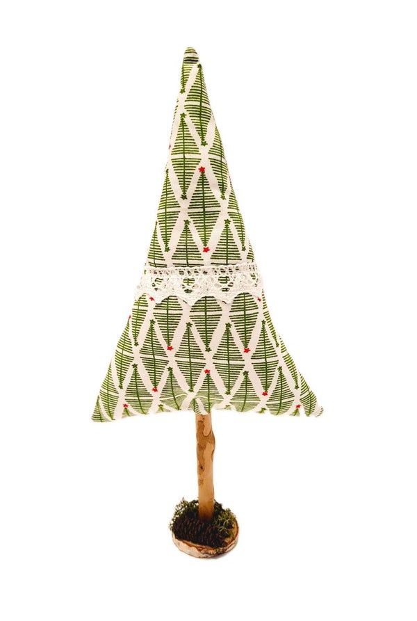 Handgearbeiteter Weihnachtsbaum "groß",  BG11