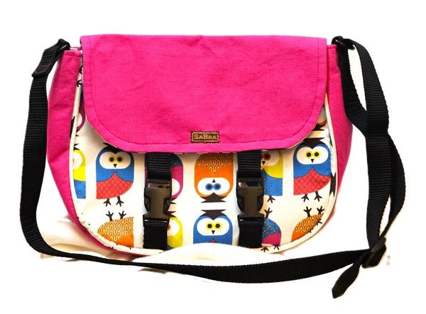 Kindergarten Tasche mit vielen bunte Eulen auf weißen Untergrund und pink, KiTa3