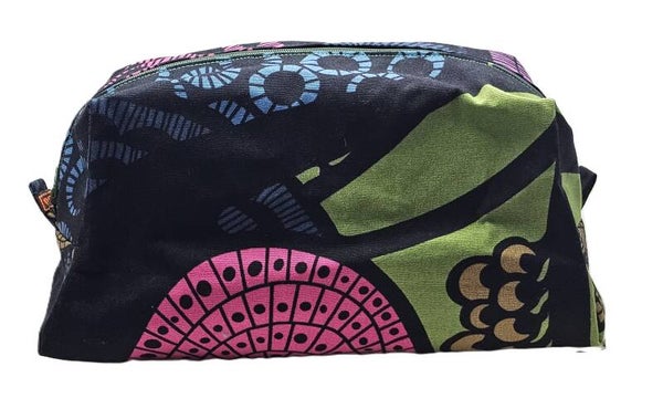 Kulturbeutel mit auffälligem und farbenfrohen Design