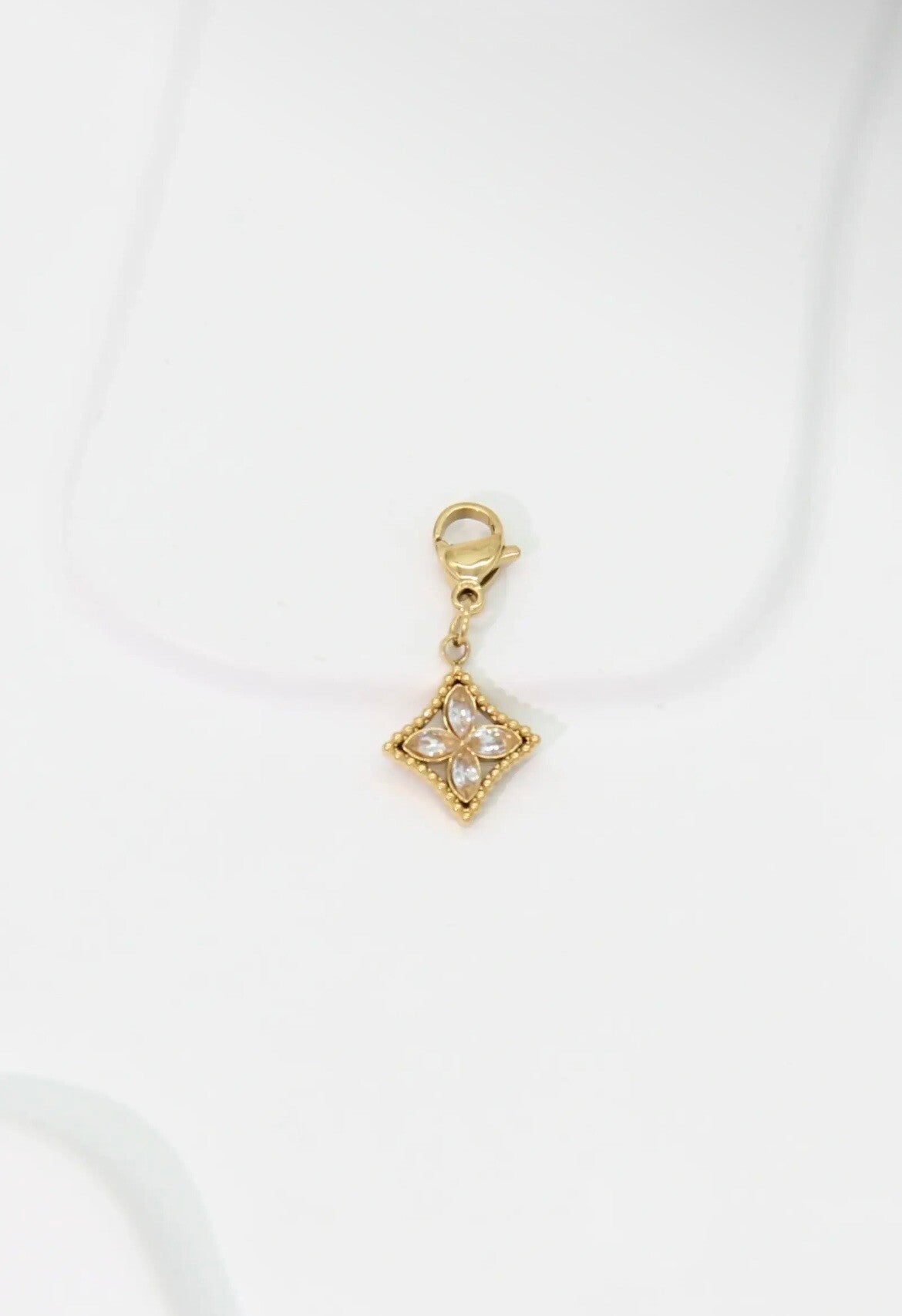Charm Fleur losange en Zircon