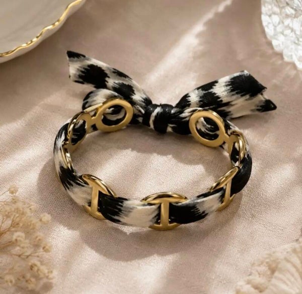 Bracelet jonc tissu satin leopard blanc
