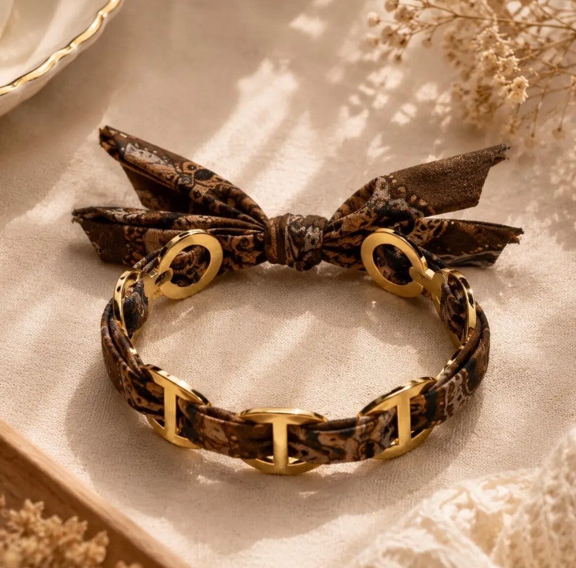 Bracelet jonc tissu satin leopard marron