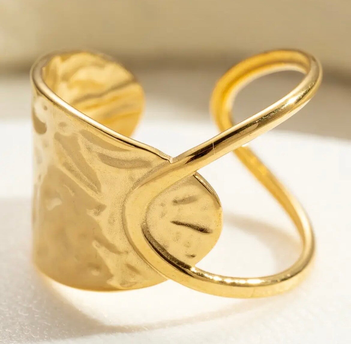 Bague ouverte sculpturale or