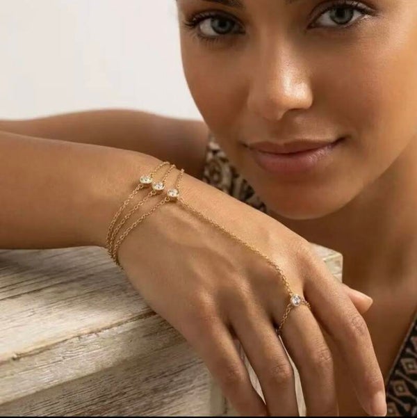 Bracelet main pierre rondes doré