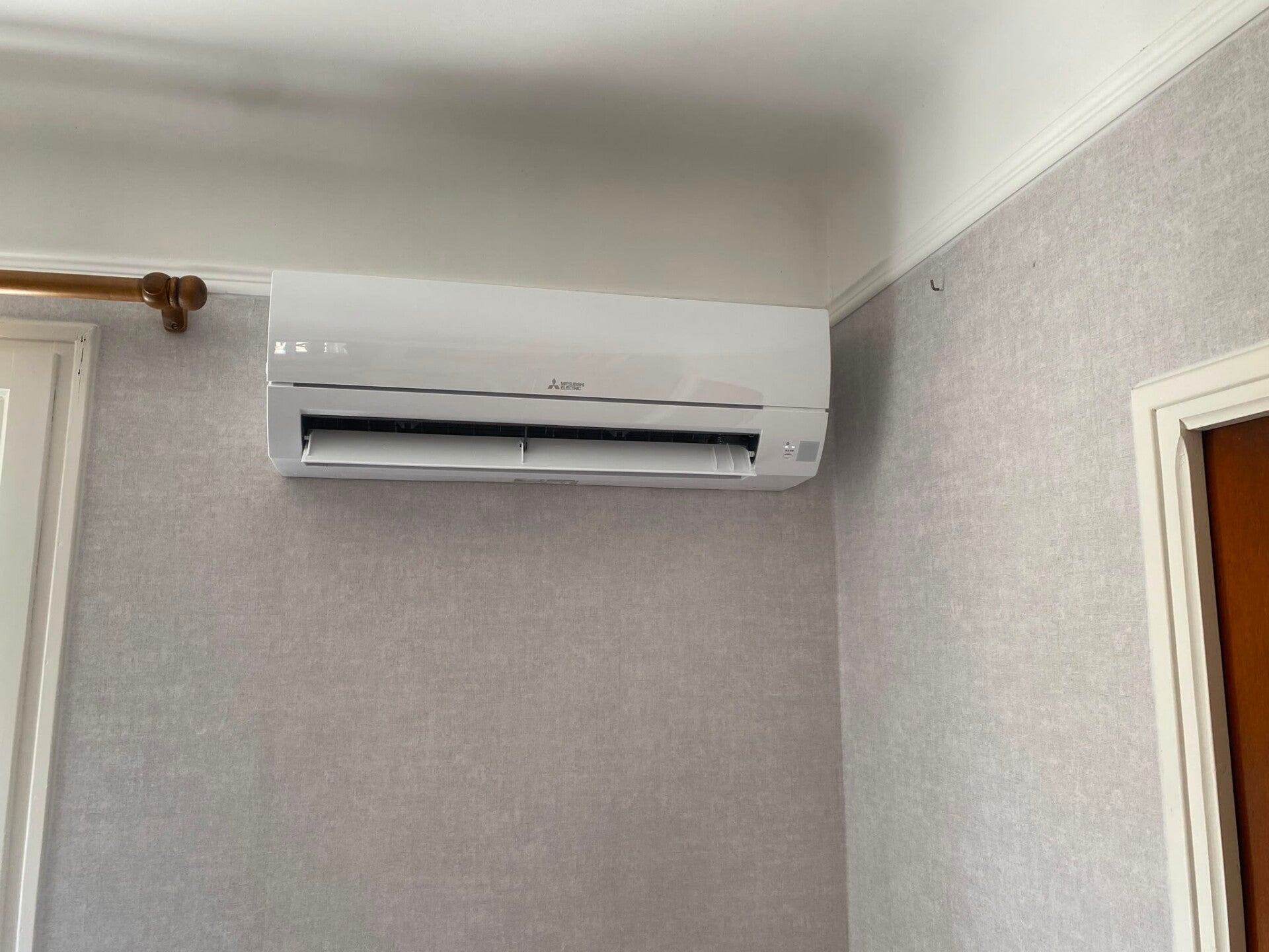 Installation climatisation reversible Mitsubishi à Camaret-sur-Aigues 