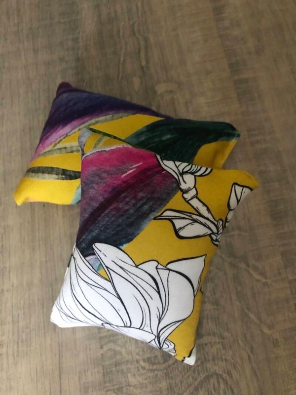 Armband display kussentje yellow