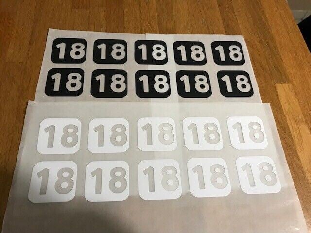 NUMÉRO 18 PACK DE 10 PATCHS FLOCAGES POUR MAILLOT SHORT SURVÊTEMENT CHAUSSETTES