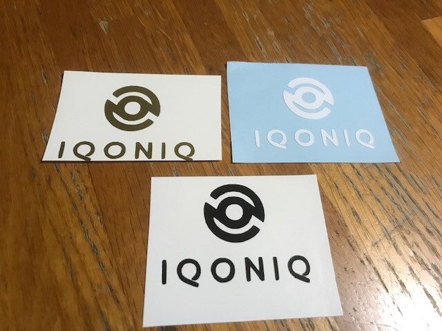 IQONIQ STICKER AUTOCOLLANT VINYLE PUBLICITAIRE  - 5 CM PAR 3.5 CM