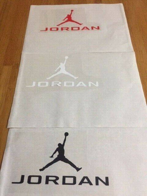 JORDAN PATCH FLOCAGE - 13.5 CM PAR 7.5 CM