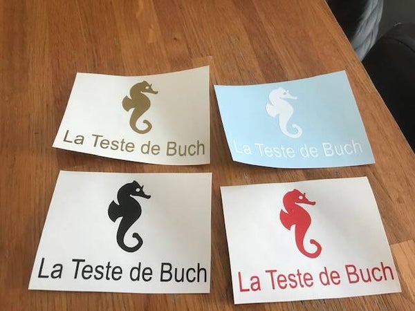 LA TESTE DE BUCH STICKER AUTOCOLLANT EMBLEME HIPPOCAMPE - 10.5CM PAR 7 CM