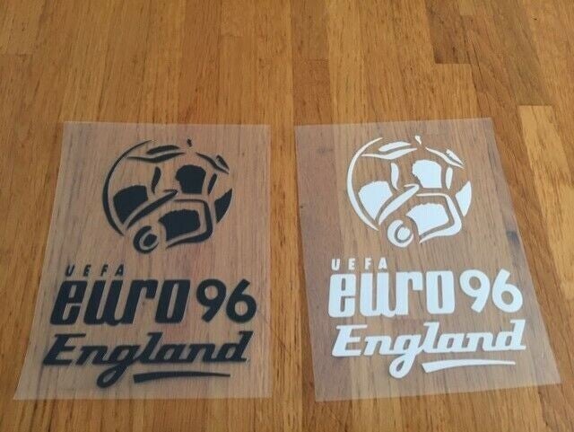 EURO 1996 FOOTBALL ANGLETERRE LOGO PATCH FLOCAGE 9 CM PAR 11.5 CM