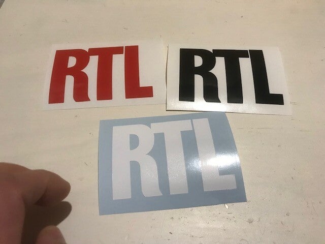 RTL AUTOCOLLANT STICKER VINYLE PUBLICITAIRE - 8.3 CM PAR 5.5 CM