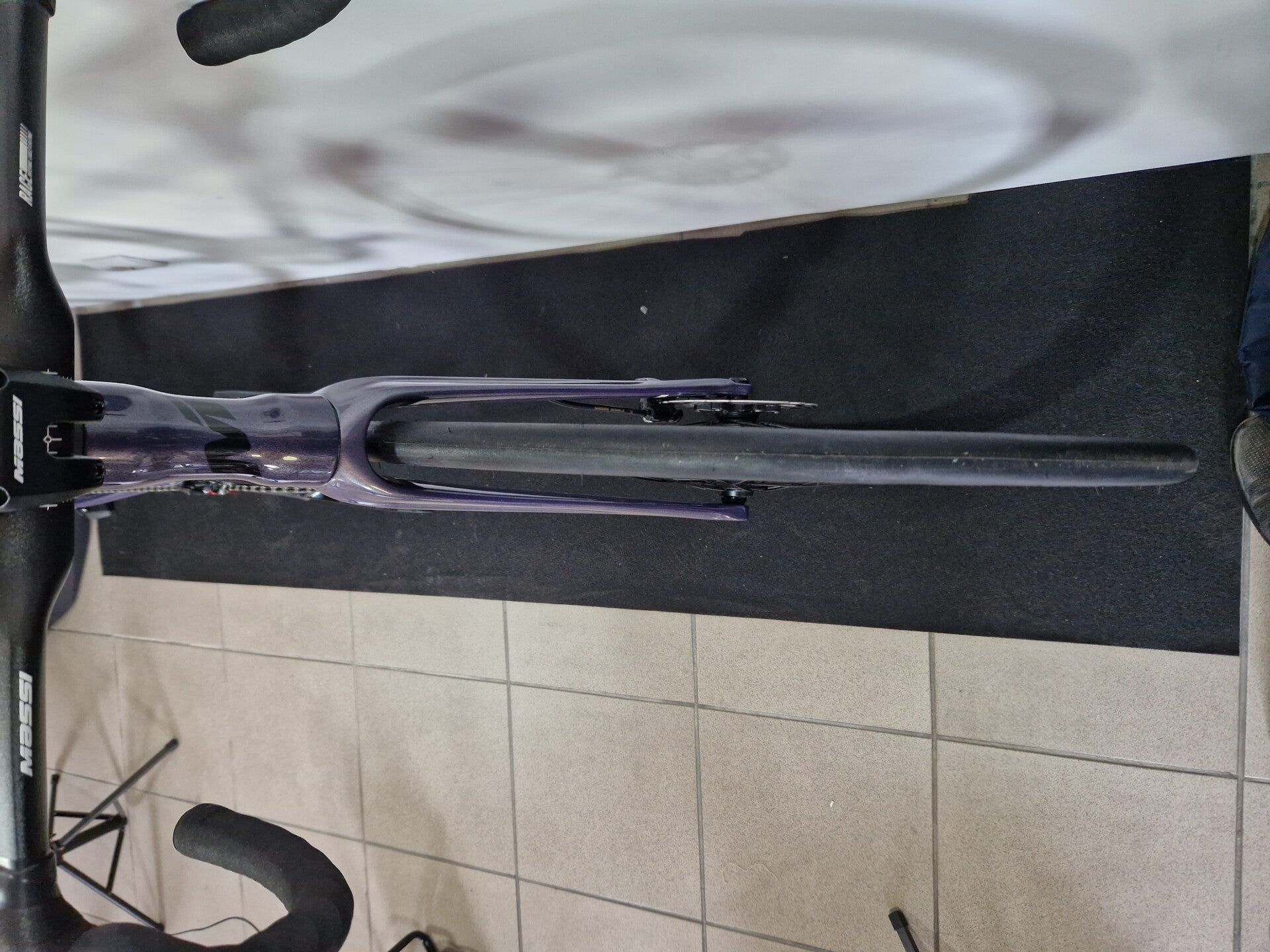 MASSI RONDELLE DE CASQUE 1-1/8 CARBONO AERO