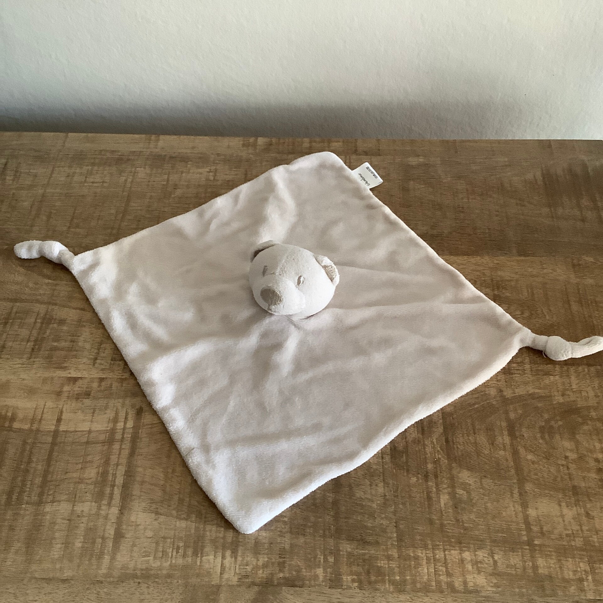 Bambino beer met knopen