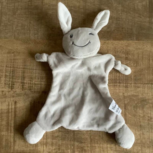 Evora konijn popje knipoog