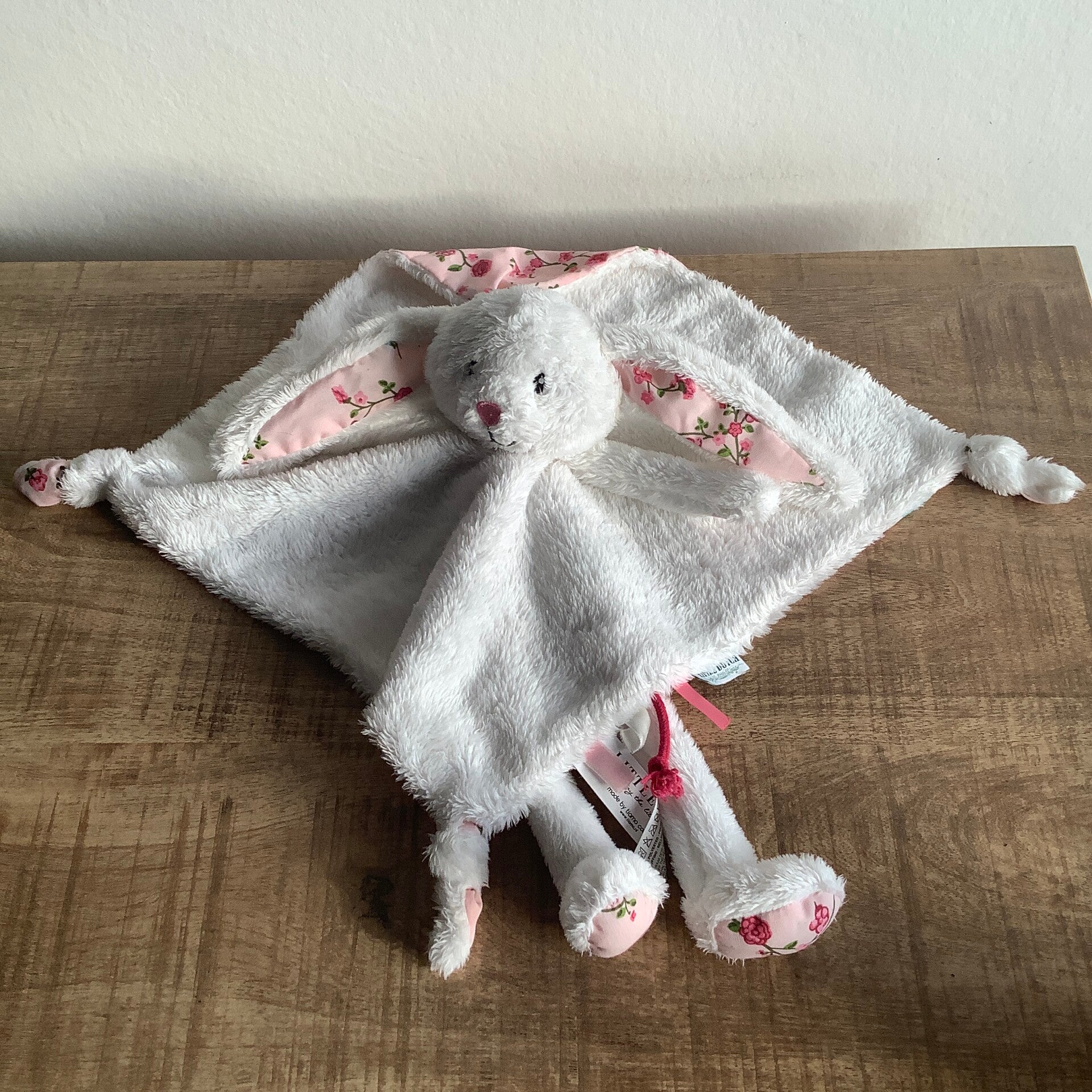 Little dutch konijn met poten