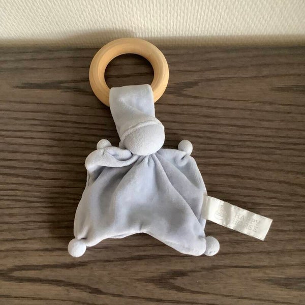 Happy horse popje met houten ring