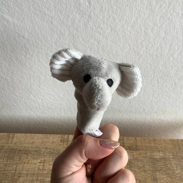 Hema olifant vingerpopje