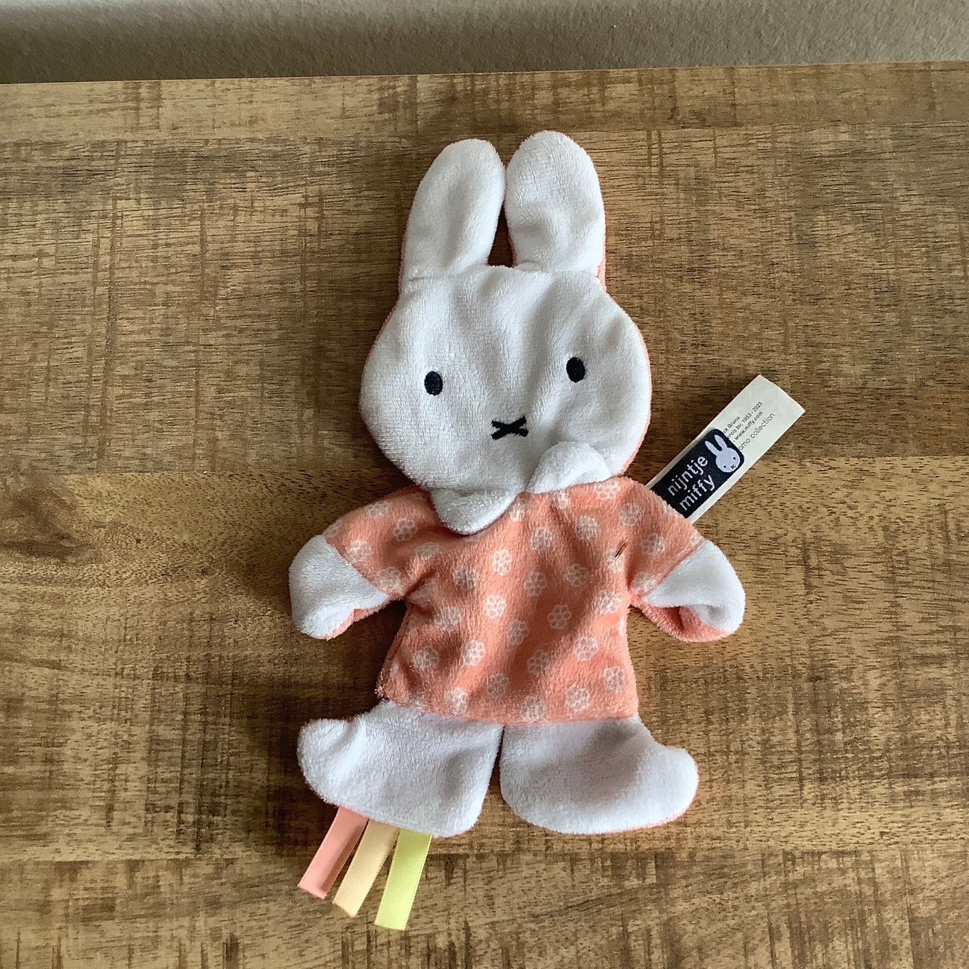 Nijntje knisper roze met bloemen