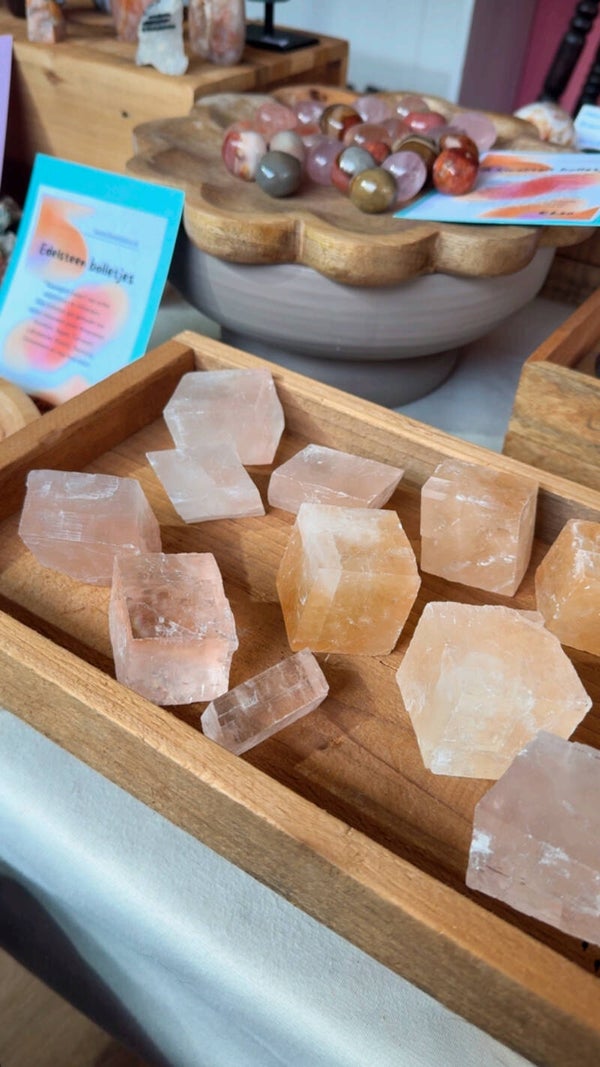 Roze Ijslandspaat Calciet