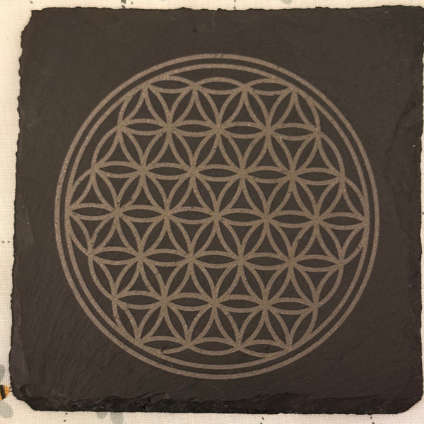Sous-verres en ardoise gravé au laser "Fleurs de vie"