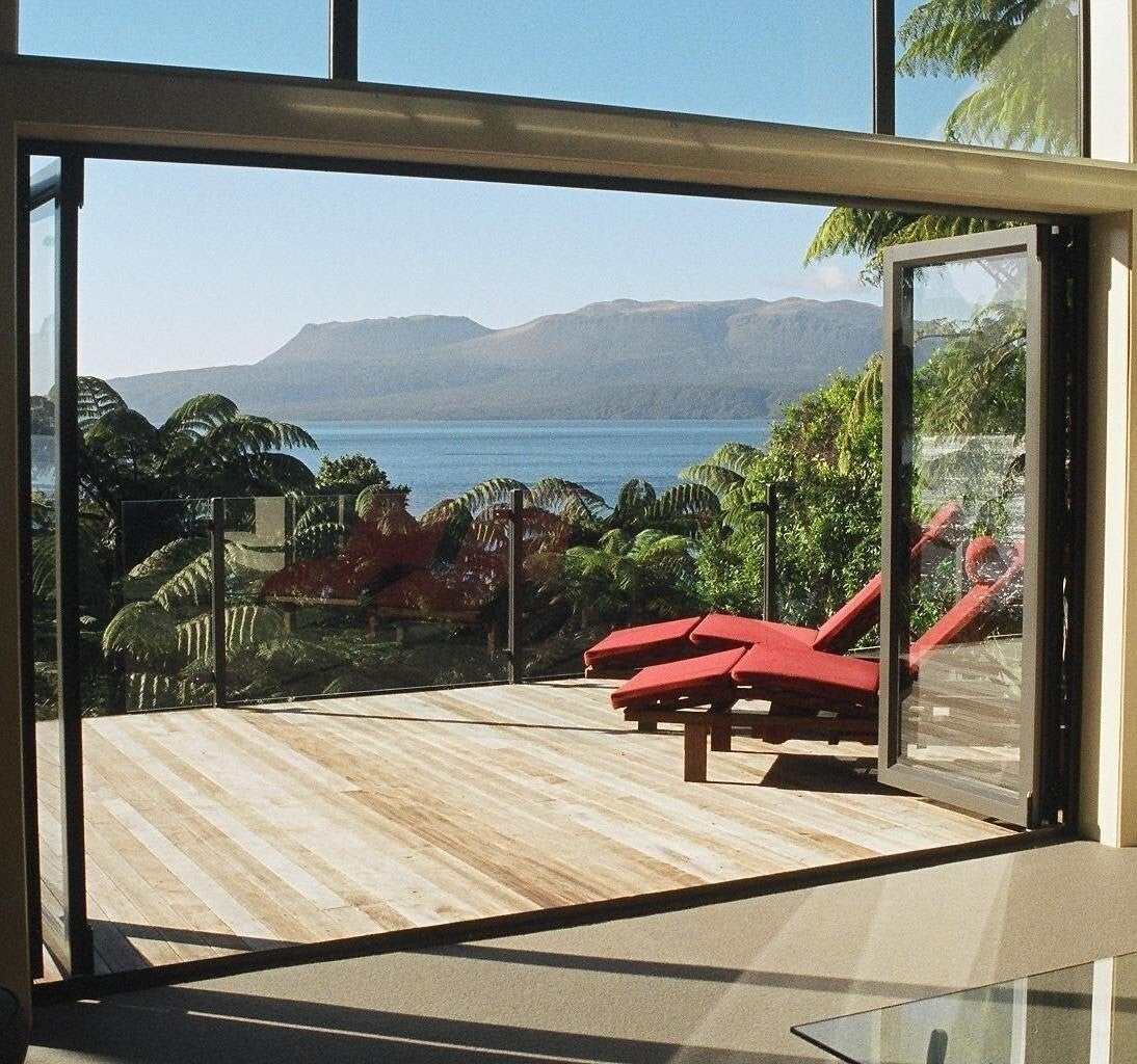 2002-lake-tarawera-1-standard-ucmisl.jpg