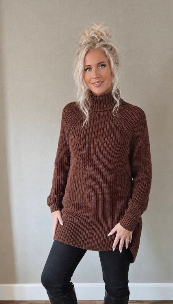 Basic trui 475 Choco