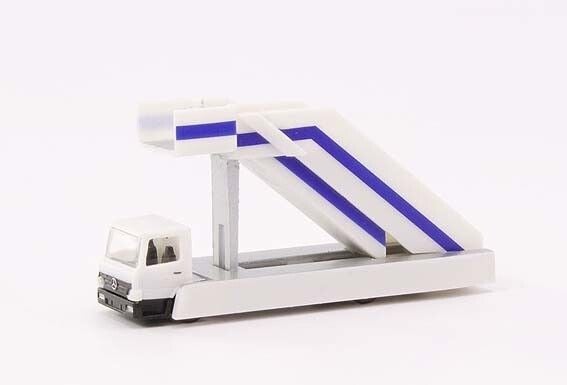 Aircraft stair truck Herpa Wings 1/200