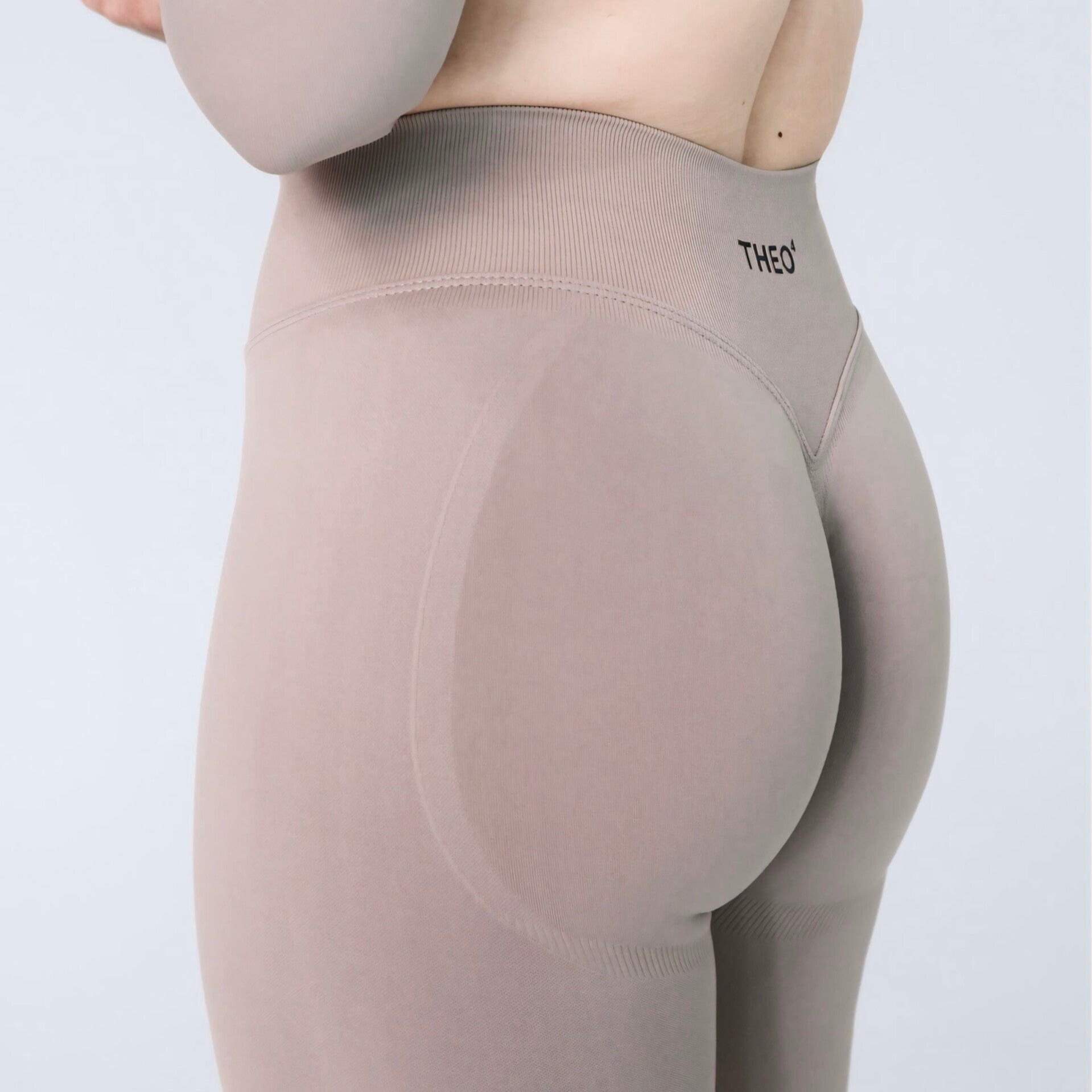 THEO⁴ Move Tights Shorts Damen
