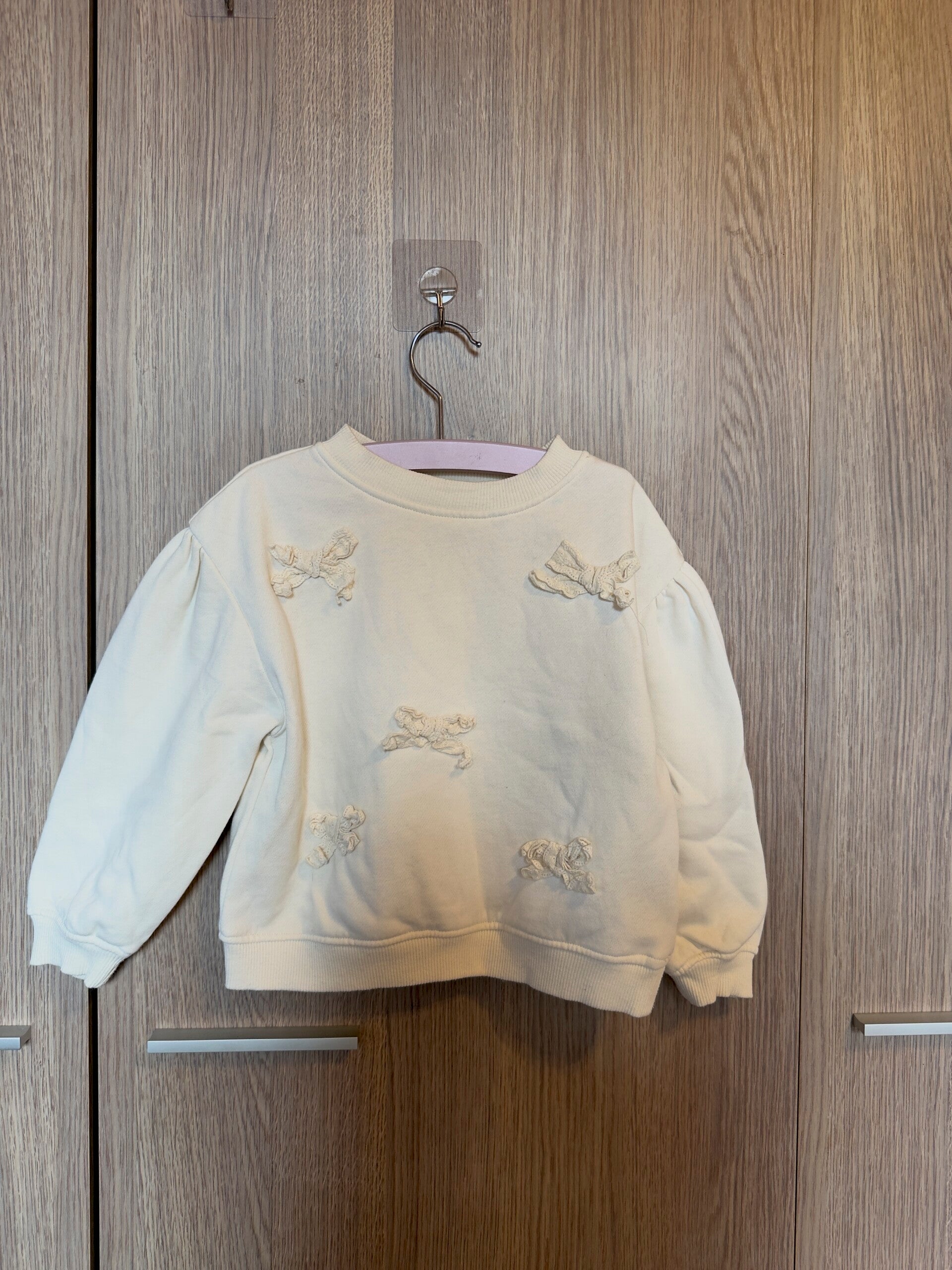 h&m - creme trui met strikjes - maat 98/ 104