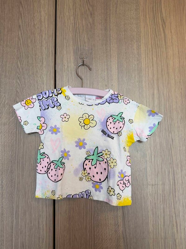 zara - aardbei graffiti shirt - maat 92