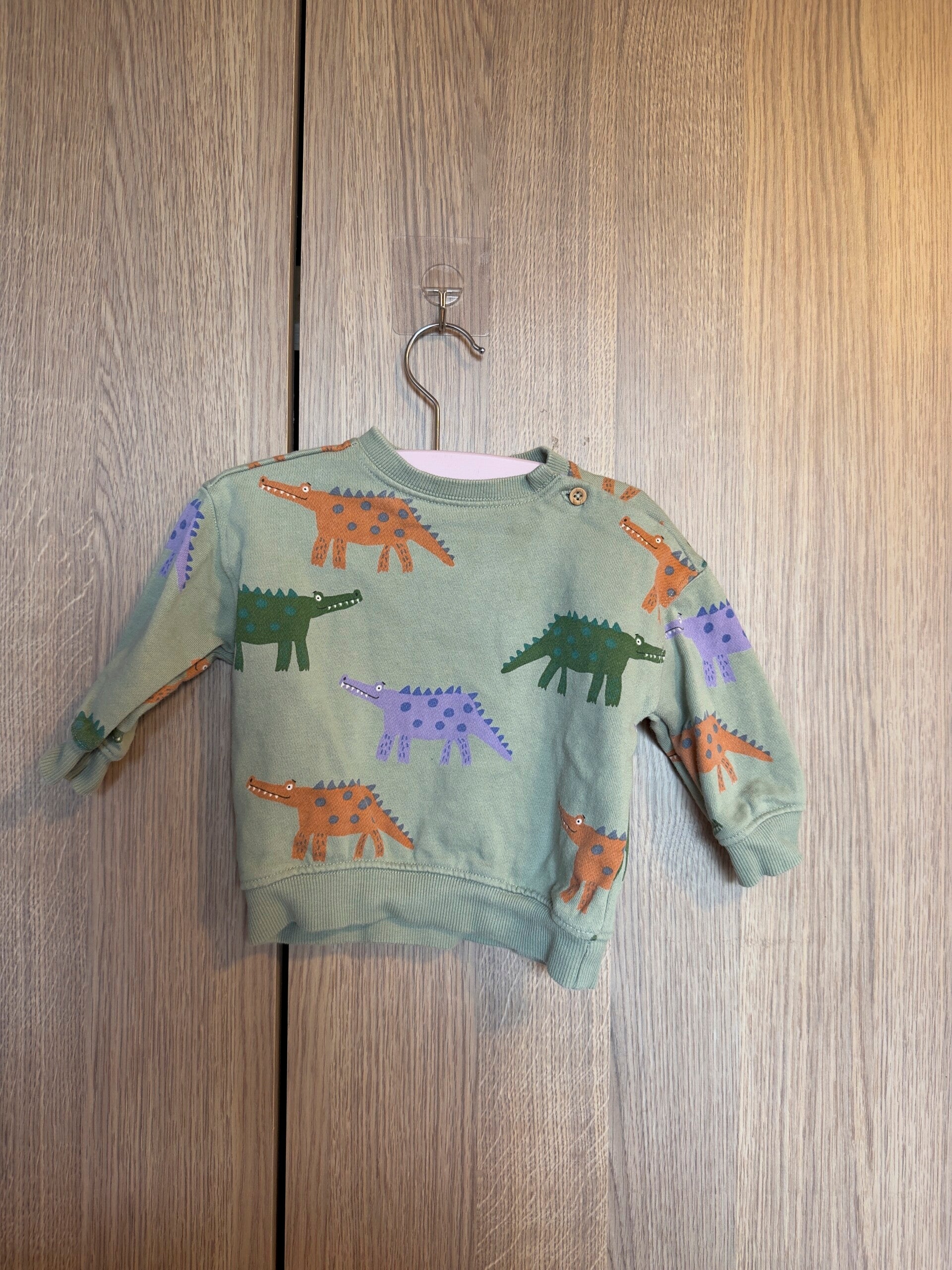 hema - dino trui - maat 68