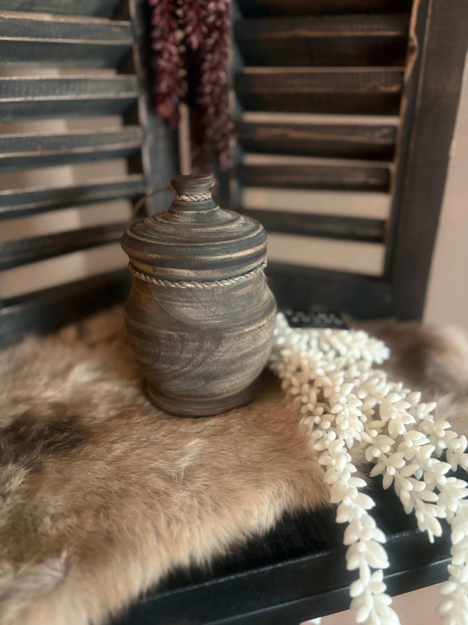 Houten pot met deksel