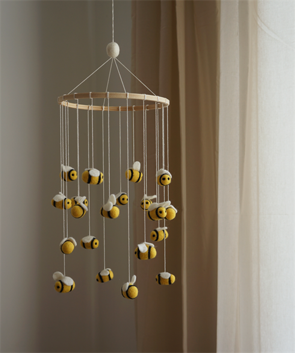 Gamcha - Baby Mobile - Bee