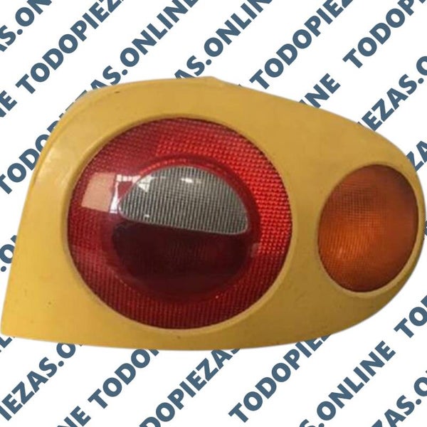 Piloto trasero Derecho Renault OEM: 7700428057