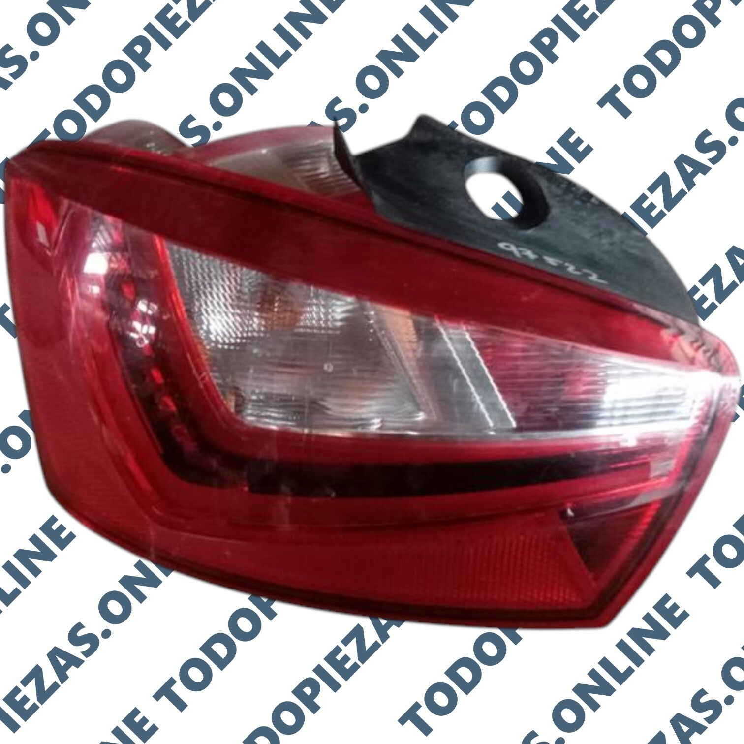 Piloto trasero Izquierdo Seat Ibiza OEM: 6J4945095J