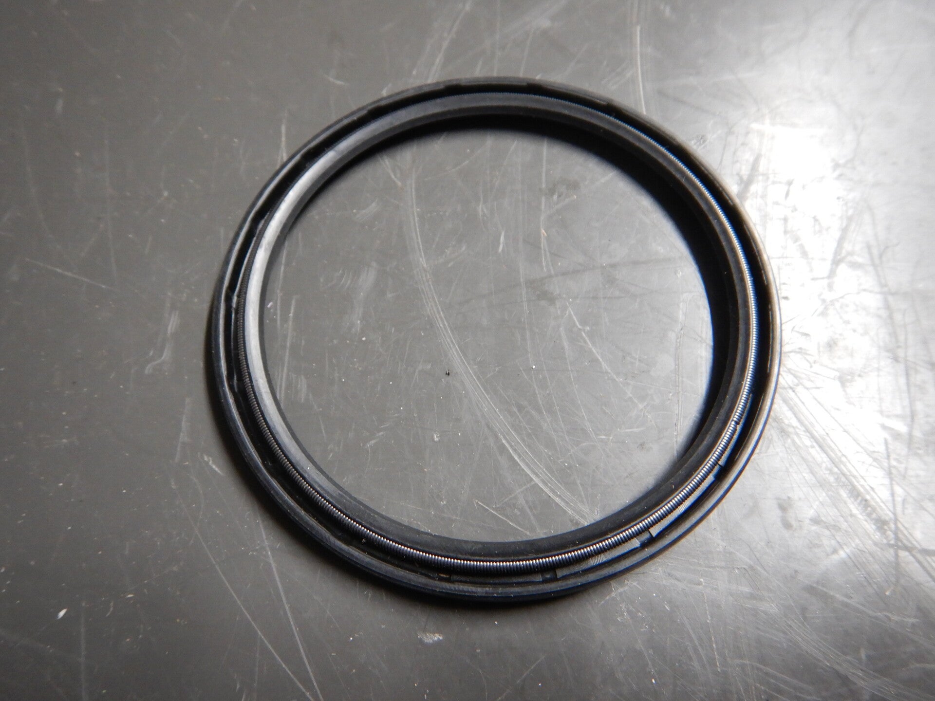 Outer Hub Oil Seal  C24789*